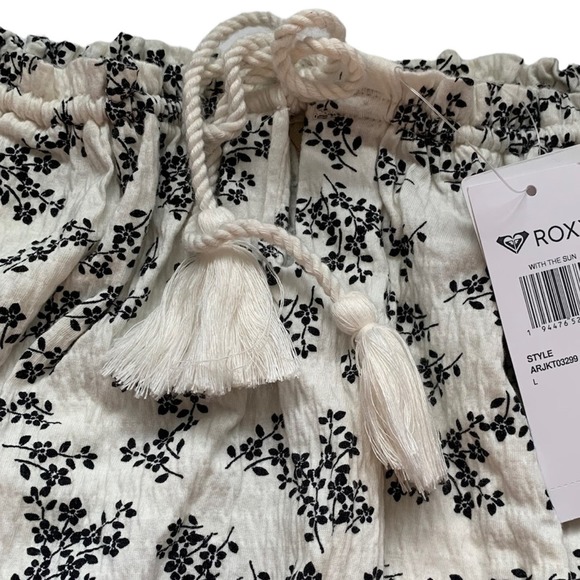 NWT ROXY Floral Off-Shoulder Crop Top. Size L - Picture 4 of 6